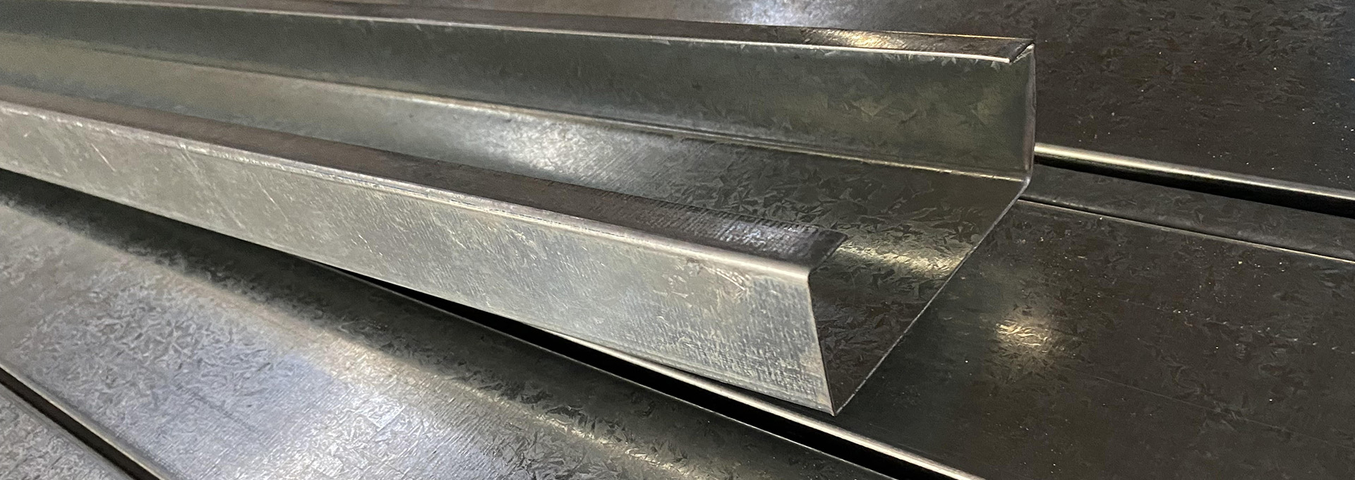 Fabricación de
perfiles PGC y PGU